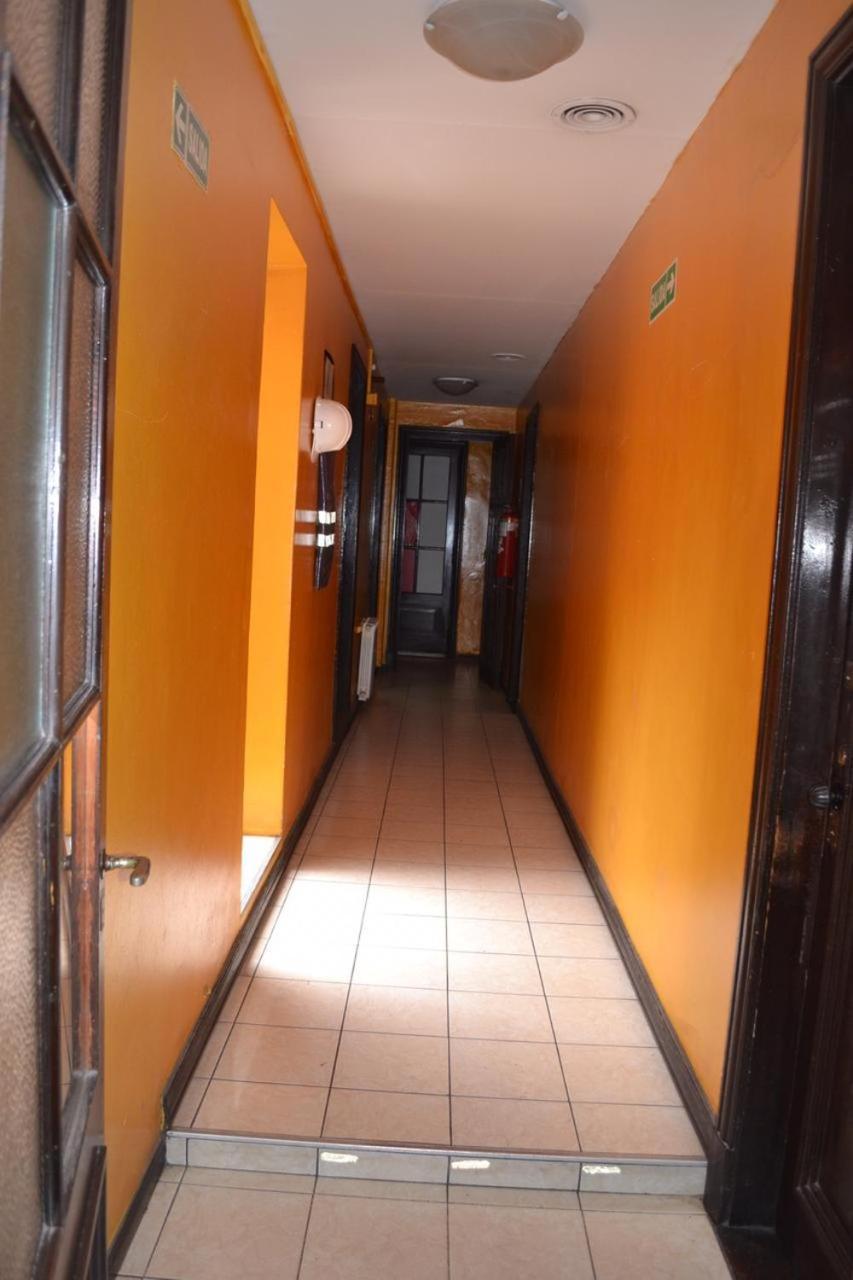 Barhouse Hostal